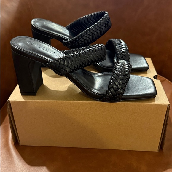 Black Braided Women's Sandals - Picture 2 of 4